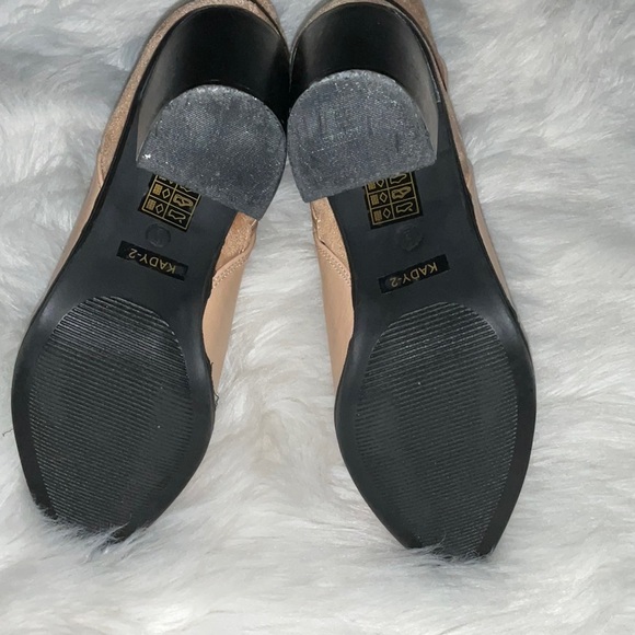 TRIUMPH BLOCK HEEL ANKLE BOOTS - Picture 7 of 10